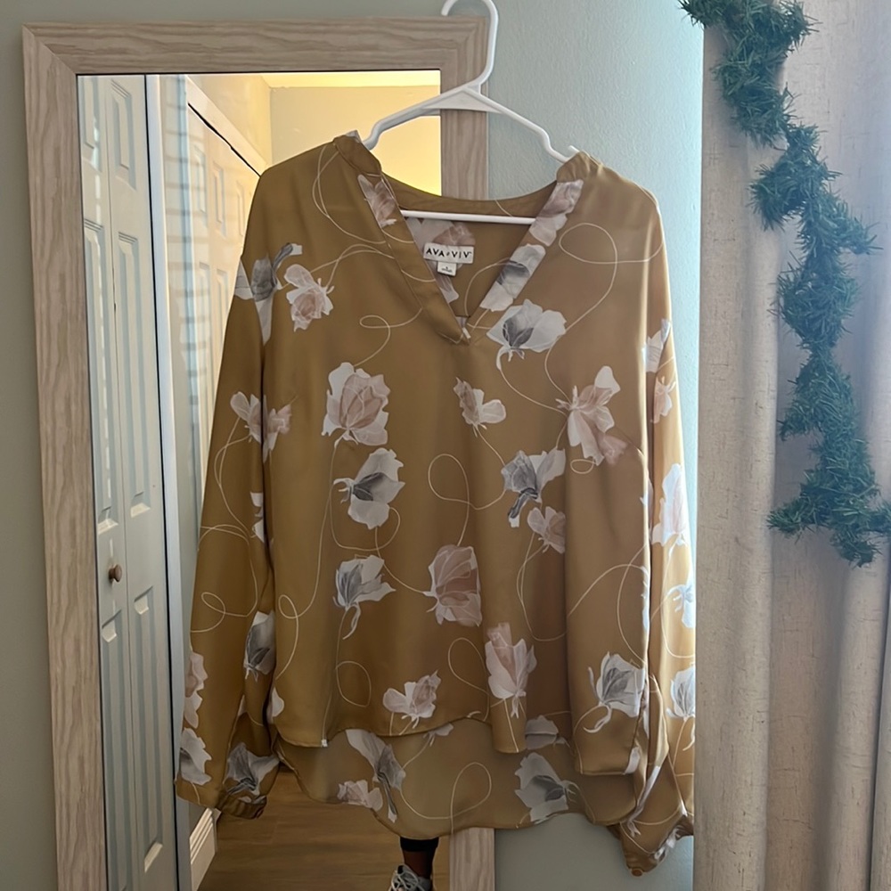 Ava & Viv Floral Top